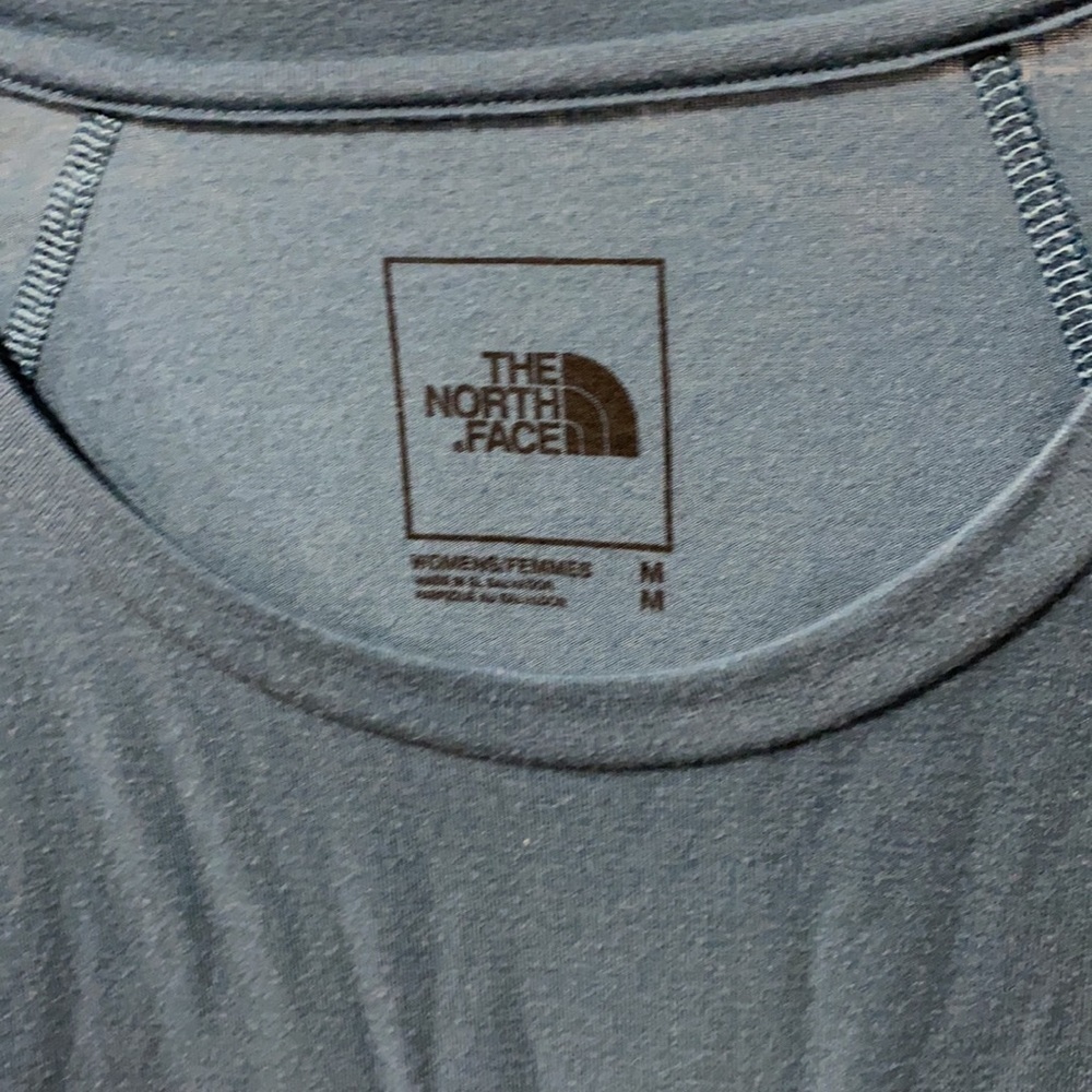 North Face Athletic Shirt Teal - Picture 2 of 9